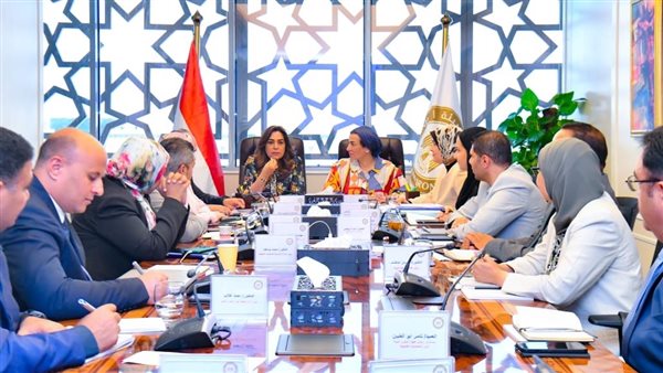 منال عوض وياسمين