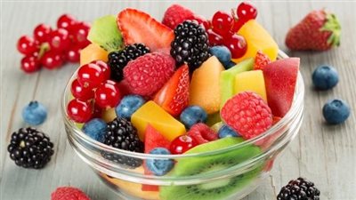 بريطانيا تعلن سحب سلطة الفواكه لاحتوائها على مادة مسببة للحساسية