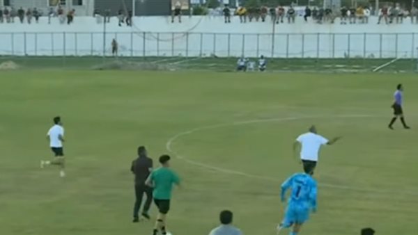  مشادة بين لاعبي