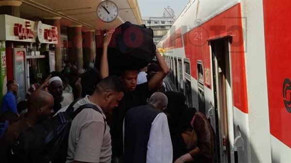 توافد السودايين على