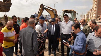  كسر مفاجئ في خط مياه رئيسي بالمنصورة.. ومحافظ الدقهلية يوجه بإجراءات عاجلة لخدمة المواطنين