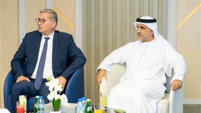 البترول توقع مذكرة تفاهم مع مجموعة موانئ أبو ظبي وشركة تي سي إم لدراسة تعاون إقليمي مشترك