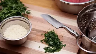 أخطر مما تتخيل.. لوح التقطيع قد ينقل لك السالمونيلا في ثوانٍ