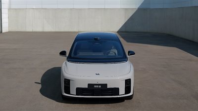 إطلاق سيارة Li i8 الكهربائية بستة مقاعد 