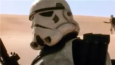  بأكثر من 250 ألف دولار.. بيع خوذة جندي العاصفة من فيلم حرب النجوم في مزاد