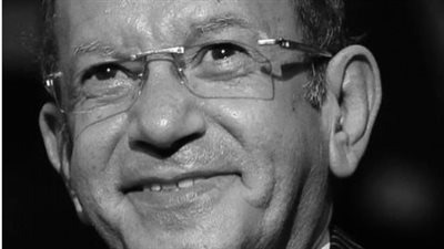 ابتسامتك مفارقتش وشك حتى في شدة المرض.. نجوم الفن ينعون لطفي لبيب