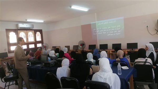محاضرات توعوية لطلاب