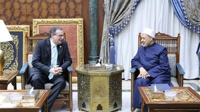 تعيين 40 ألف معلّم بالأزهر.. رئيس التنظيم والإدارة: المرحلة الثانية تتضمن طرح 10 آلاف وظيفة بهذه التخصّصات