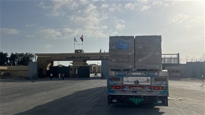 قافلة مساعدات من جامعة الأزهر تصل إلى معبر رفح متجهة إلى غزة