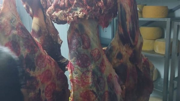 لحوم غير صالحة للاستهلاك