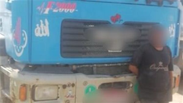 سائق السيارة النقل