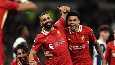 كنت مصدر إلهام لنا.. محمد صلاح يودع دياز بعد انتقاله إلى بايرن ميونخ