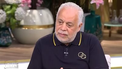 أبرز تصريحات أشرف زكي التليفزيونية: السوشيال ميديا ساهمت في ظاهرة تصوير عزاءات الفنانين