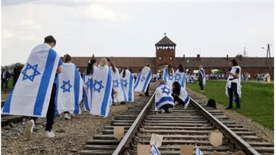 غضب في تل أبيب.. بولندا تمنع الجنود الإسرائيليين من رفع علمهم في مراسم إحياء ذكرى الهولوكوست 