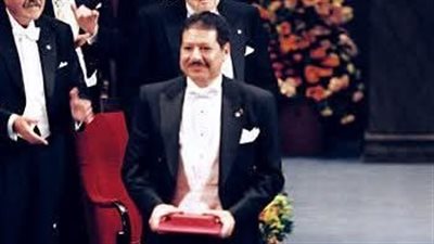 ابن النيل وعاش في رشيد.. نوبل تُحيي ذكرى العالم الجليل أحمد زويل 