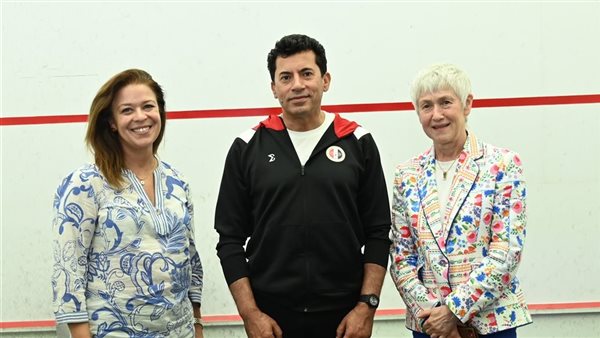  وزير الشباب والرياضة