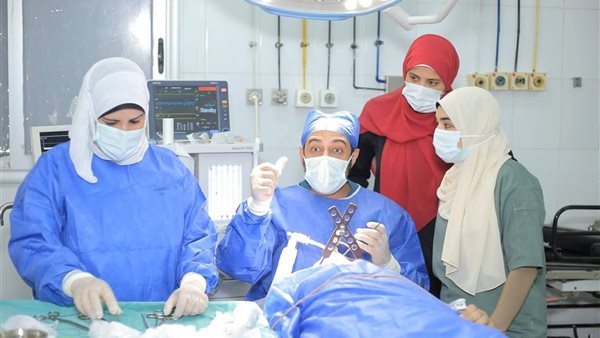 80 عملية جراحية و20