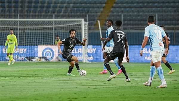 زد وبيراميدز