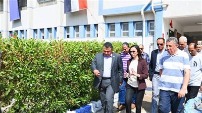 محافظ البحيرة تتفقد لجان انتخابات مجلس الشيوخ