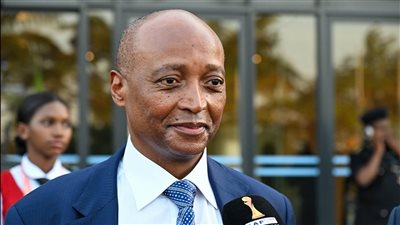 رئيس كاف يصل تنزانيا لحضور افتتاح بطولة كأس أمم إفريقيا للمحليين