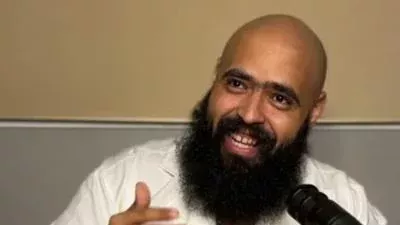 وصول التيك توكر محمد عبد العاطي للمحكمة لحضور جلسة محاكمته بتهمة بث فيديوهات خادشة للحياء