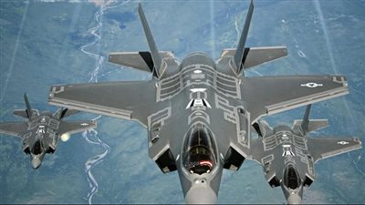 اعتراض طائرتين دخلتا المجال الجوي المحظور فوق منتجع ترامب