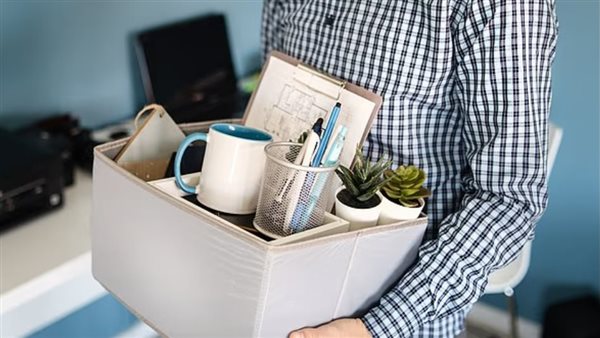 موظف - تعبيرية 