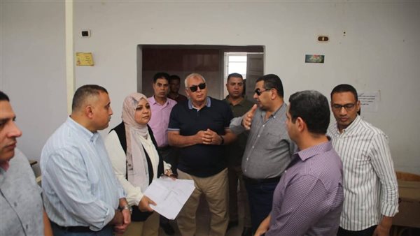 جانب من لقاء محافظ