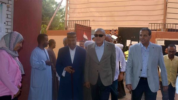 محافظ الأقصر