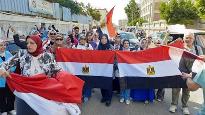 مسيرة بالأعلام لمعلمي الإسكندرية لدعم المشاركة في انتخابات مجلس الشيوخ 