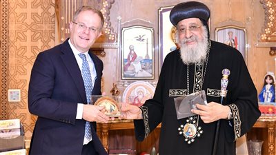 البابا تواضروس الثاني يستقبل السفير البريطاني بالقاهرة بمناسبة انتهاء فترة عمله