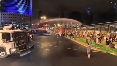 احتجاجًا على استمرار الحرب وعودة الرهائن.. اعتقال 13 إسرائيليًا في مظاهرة بتل أبيب