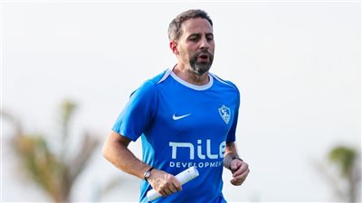 وكيل يانيك فيريرا: المدرب متمسك بالاستمرار مع الزمالك.. وهذا موقفه من الأزمة المالية