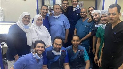 فريق طبي بجامعة القاهرة ينجح في أول تدخل لتغيير الصمام الأورطي بتقنية TAVI داخل مستشفيات الجامعة
