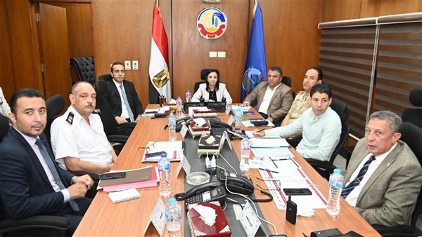 محافظ البحيرة تتابع