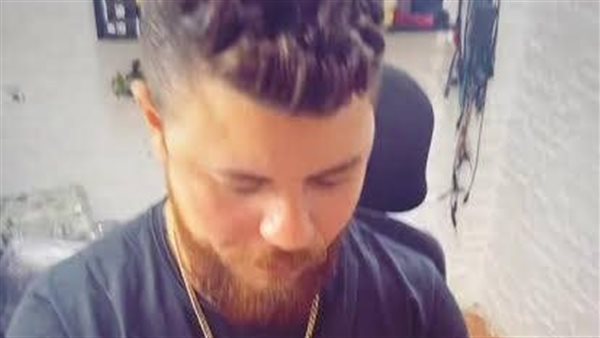 البلوجر بيتر تاتو