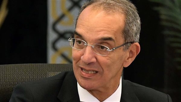 وزير الاتصالات