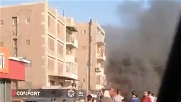 جانب من الحريق