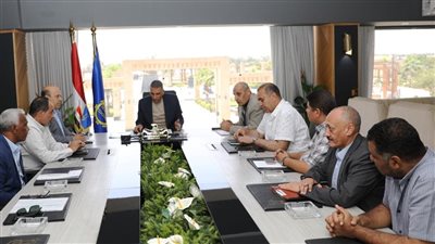 محافظ أسوان: تشكيل لجنة متخصصة للوقوف على مشاكل رفع الكفاءة لكافة محطات الري