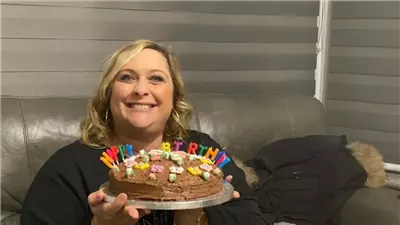 رفضت الإبر وعمليات التخسيس.. بريطانية تفقد نصف وزنها بأسلوب طبيعي بسيط