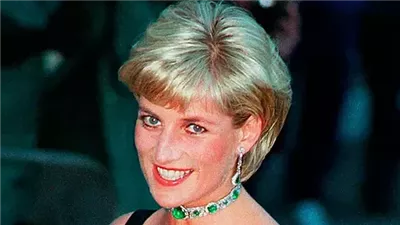  هل طردت الملكة إليزابيث شبح الأميرة ديانا من قصر ساندرينجهام؟.. رواية غريبة تعود إلى الواجهة