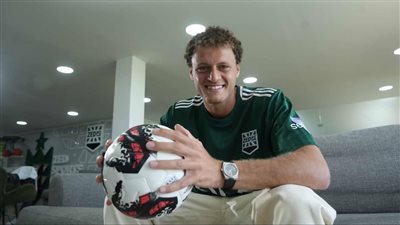 قادمًا من باوك اليوناني.. أحمد نادر السيد يوقّع لنادي زد لمدة 3 مواسم| صور