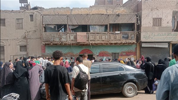 انهيار عقار البراجيل