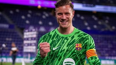 رسميًا.. نادي برشلونة يعلن إعادة شارة قيادة الفريق لـ تير شتيجن