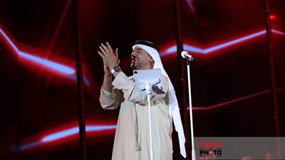 المصري مايتقالوش لأ.. حسين الجسمي يلبي طلب جمهور حفله بـ هايد بارك seashore