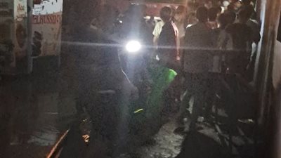 السيطرة على حريق بجوار محطة مترو شبرا الخيمة.. وبدء عمليات التبريد