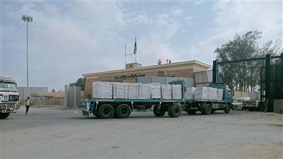 عبور 20 شاحنة مساعدات إماراتية معبر رفح البري تمهيدا لدخولها غزة