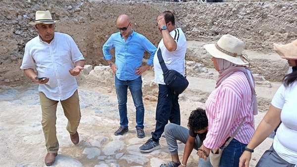 جولة أثرية لقيادات