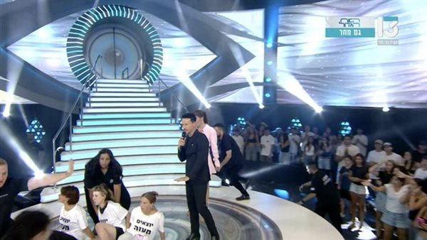  متظاهرون يقتحمون