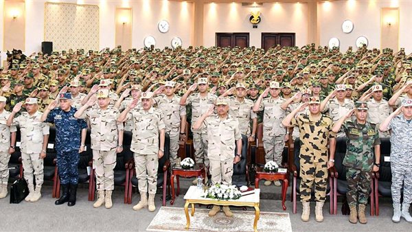 وزير الدفاع 